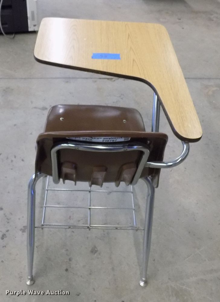 image for item FI9797 Approximately 55 desks