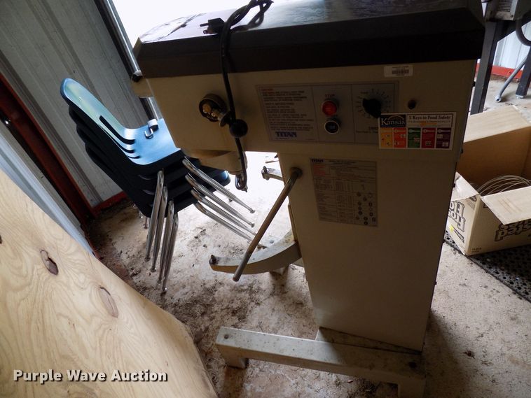 image for item FI9802 Titan GP630F food mixer