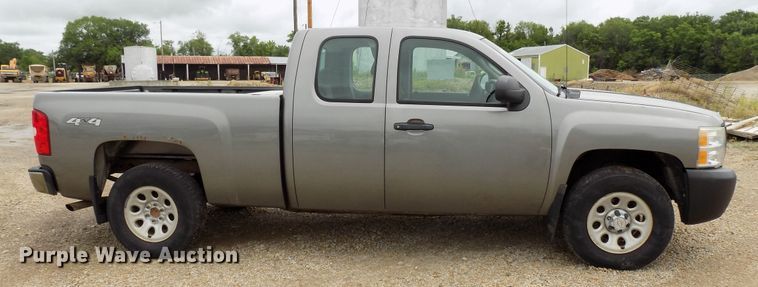 image for item FI9811 2007 Chevrolet Silverado 1500 Ext. Cab pickup truck