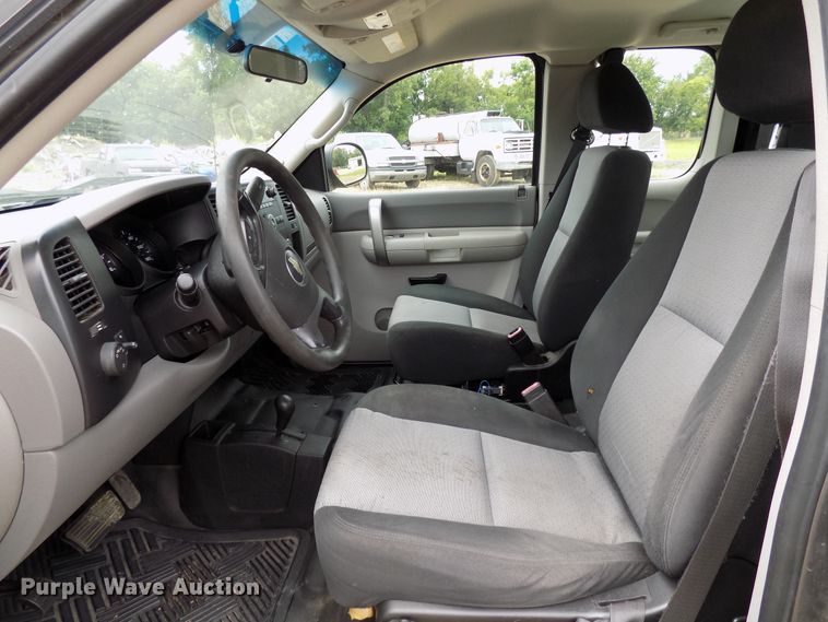 image for item FI9811 2007 Chevrolet Silverado 1500 Ext. Cab pickup truck