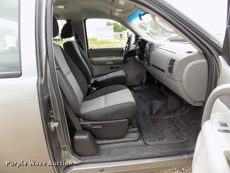 image for item FI9811 2007 Chevrolet Silverado 1500 Ext. Cab pickup truck