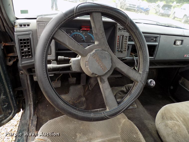 image for item FI9812 1993 Chevrolet S10 pickup truck