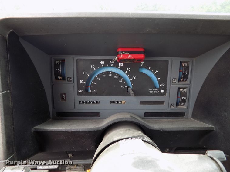 image for item FI9812 1993 Chevrolet S10 pickup truck