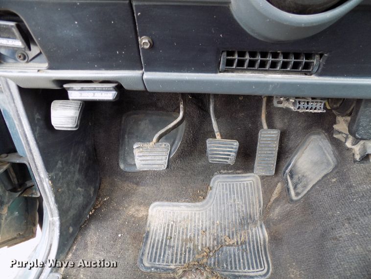 image for item FI9812 1993 Chevrolet S10 pickup truck