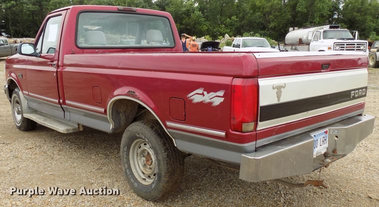 image for item FI9813 1995 Ford F150 pickup truck