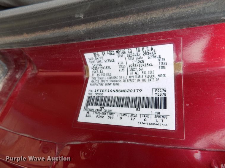 image for item FI9813 1995 Ford F150 pickup truck