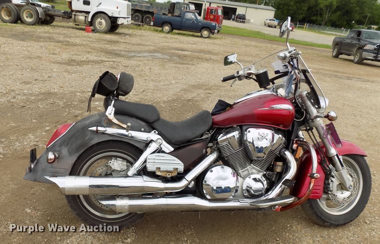 image for item FI9814 2003 Honda VTX1800R/VTX motorcycle