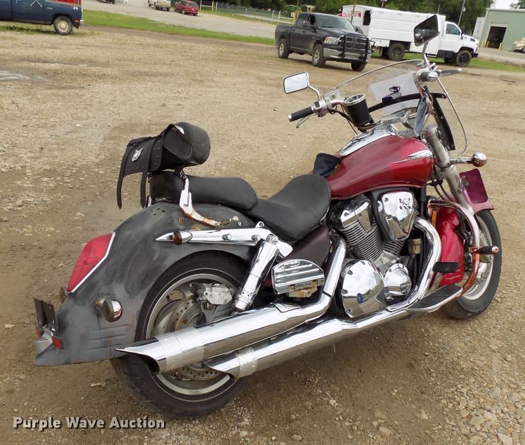 image for item FI9814 2003 Honda VTX1800R/VTX motorcycle