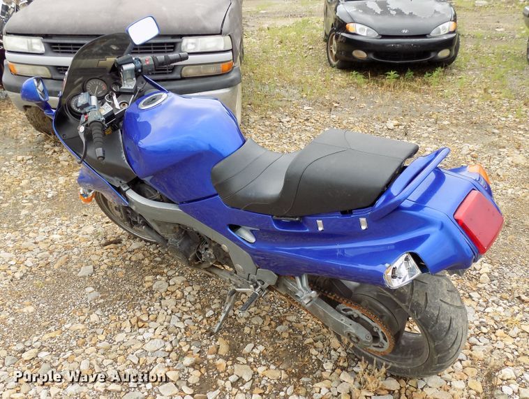 image for item FI9815 1990 Kawasaki ZXT10C motorcycle