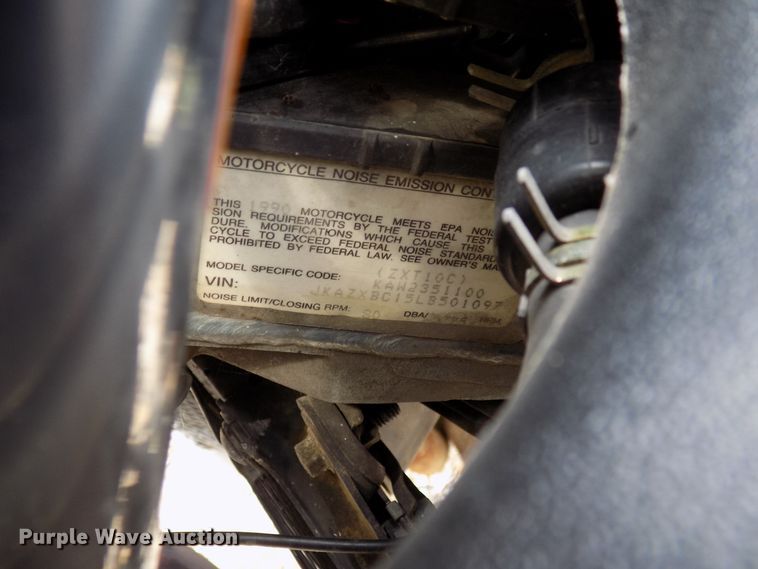 image for item FI9815 1990 Kawasaki ZXT10C motorcycle