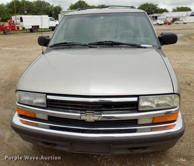 image for item FI9818 1999 Chevrolet Blazer SUV