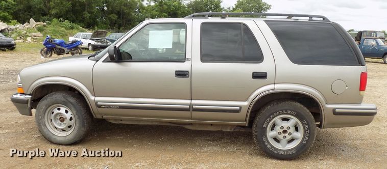 image for item FI9818 1999 Chevrolet Blazer SUV