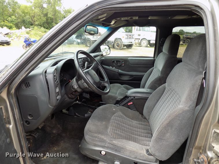 image for item FI9818 1999 Chevrolet Blazer SUV