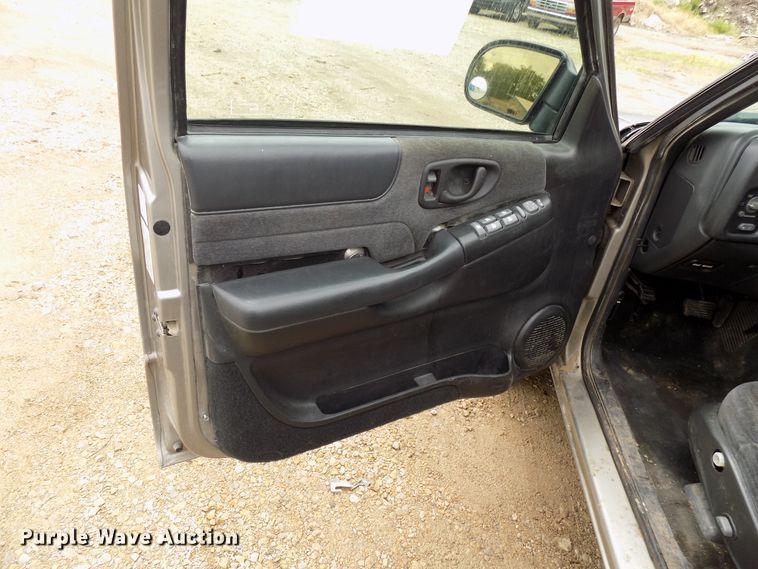 image for item FI9818 1999 Chevrolet Blazer SUV