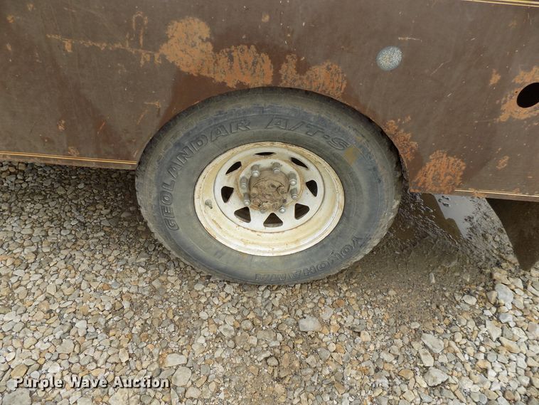 image for item FI9823 1984 Chevrolet Silverado 1500 flatbed pickup truck