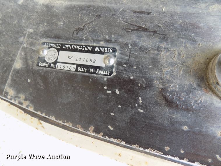 image for item FI9823 1984 Chevrolet Silverado 1500 flatbed pickup truck