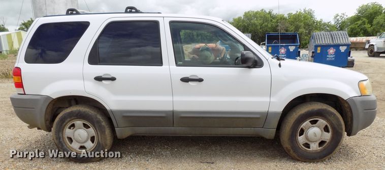 image for item FI9824 2001 Ford Escape SUV