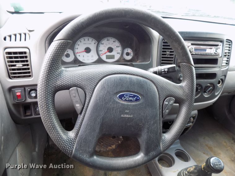 image for item FI9824 2001 Ford Escape SUV