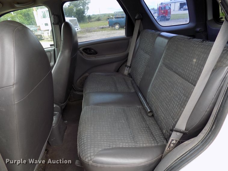 image for item FI9824 2001 Ford Escape SUV