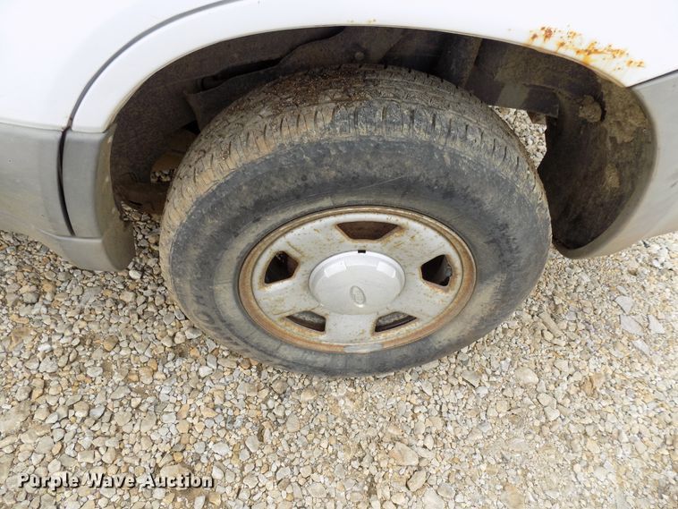 image for item FI9824 2001 Ford Escape SUV