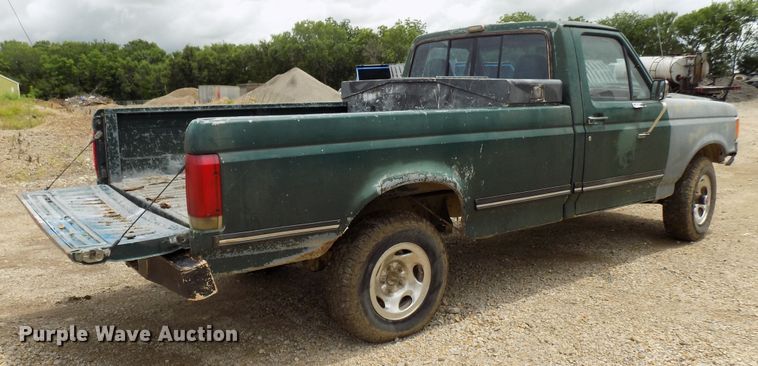 image for item FI9825 1988 Ford F150 pickup truck