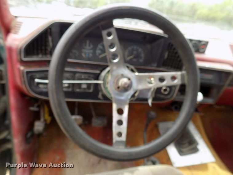 image for item FI9825 1988 Ford F150 pickup truck