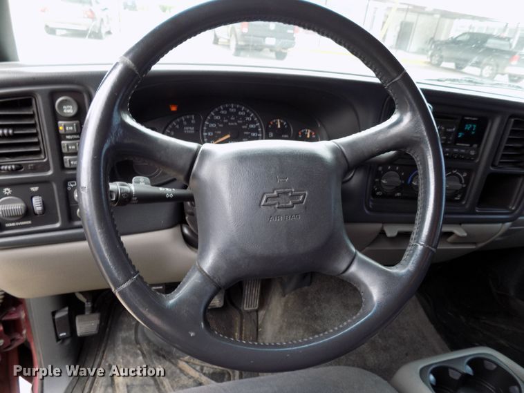 image for item FI9830 2002 Chevrolet Tahoe SUV