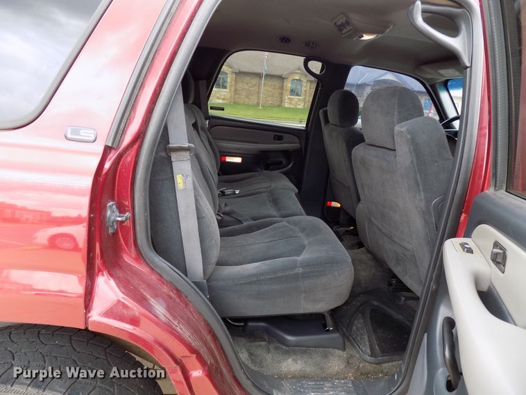 image for item FI9830 2002 Chevrolet Tahoe SUV