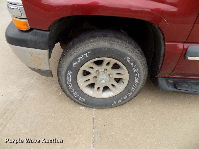 image for item FI9830 2002 Chevrolet Tahoe SUV