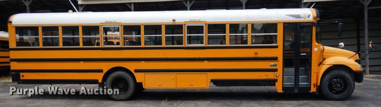 image for item FI9854 2005 International CE300 school bus
