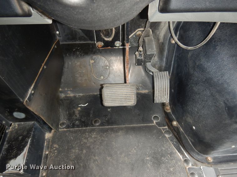 image for item FI9854 2005 International CE300 school bus