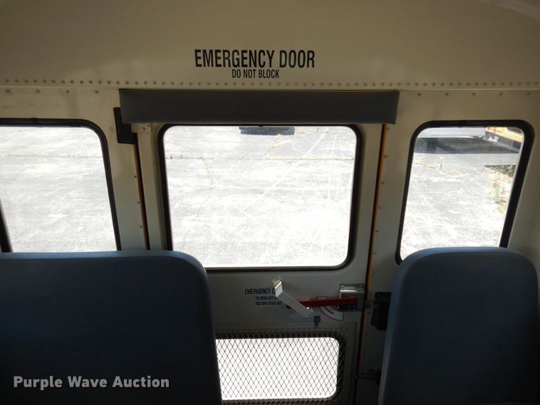 image for item FI9854 2005 International CE300 school bus