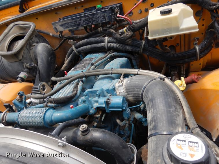 image for item FI9854 2005 International CE300 school bus