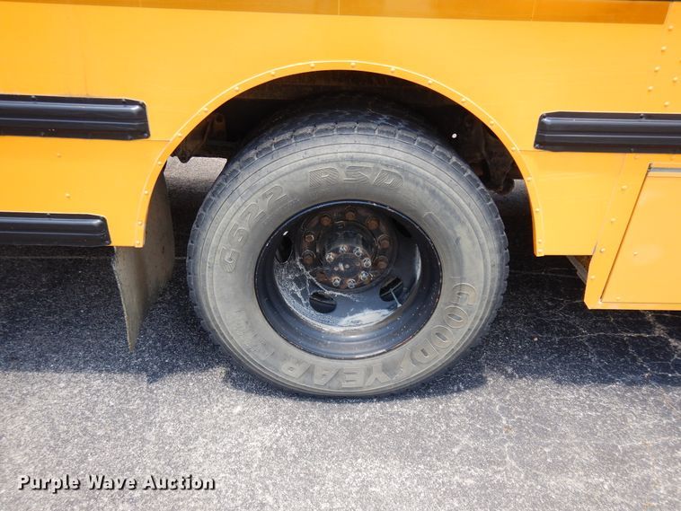 image for item FI9854 2005 International CE300 school bus