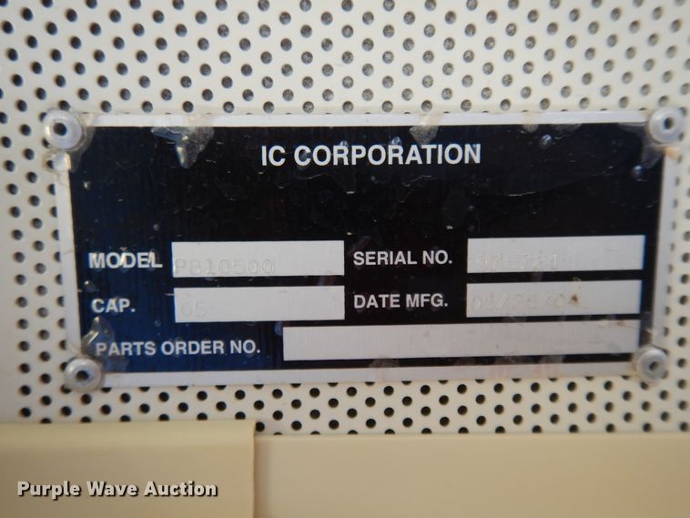 image for item FI9854 2005 International CE300 school bus