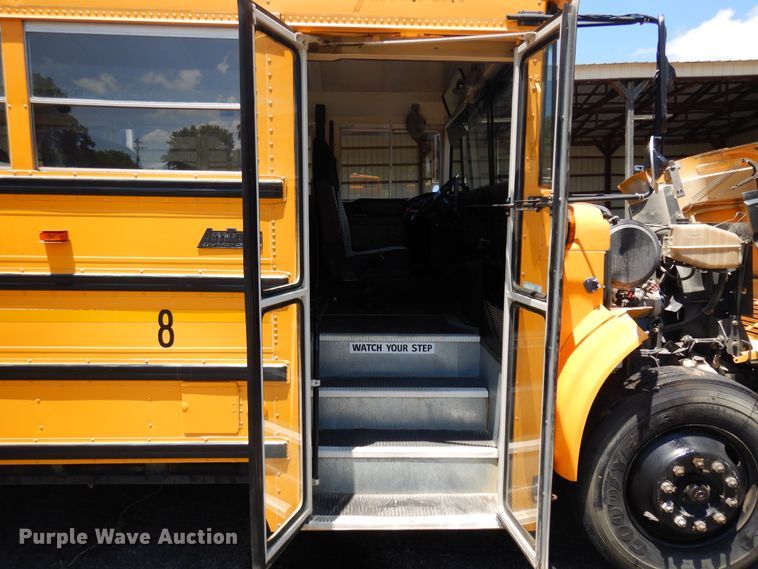 image for item FI9855 1999 International 3800 school bus