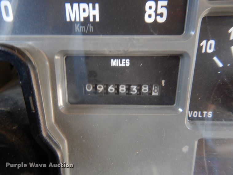 image for item FI9855 1999 International 3800 school bus