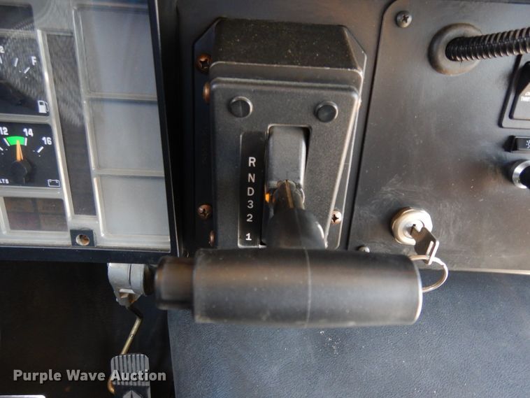 image for item FI9855 1999 International 3800 school bus