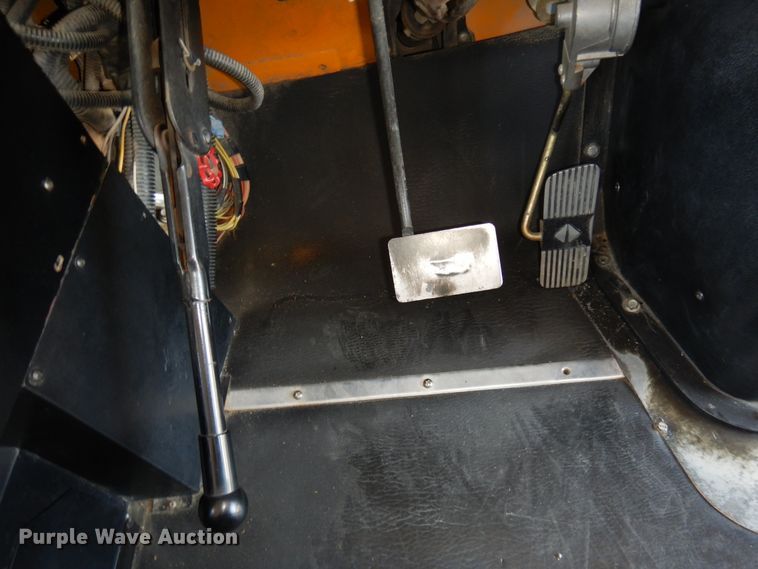 image for item FI9855 1999 International 3800 school bus