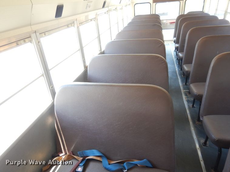 image for item FI9855 1999 International 3800 school bus