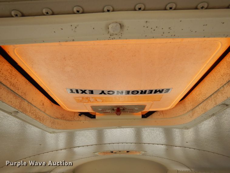 image for item FI9855 1999 International 3800 school bus