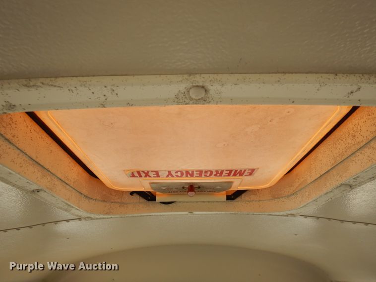 image for item FI9855 1999 International 3800 school bus