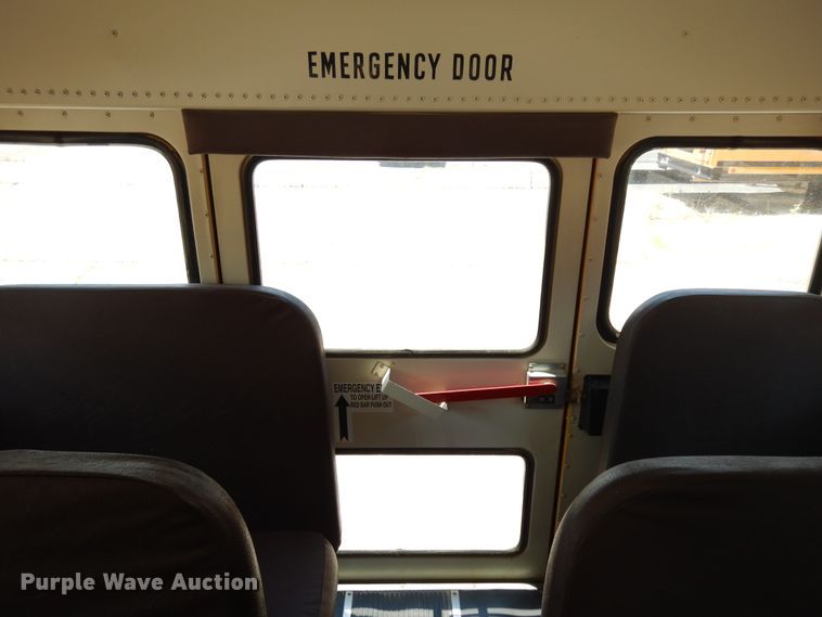 image for item FI9855 1999 International 3800 school bus