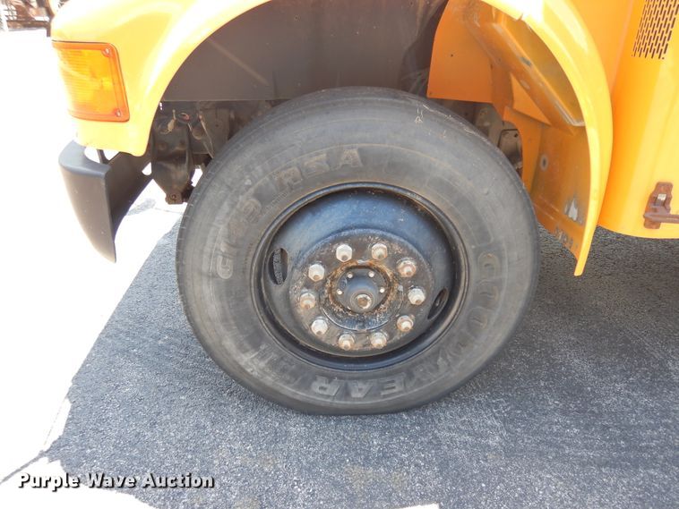 image for item FI9855 1999 International 3800 school bus