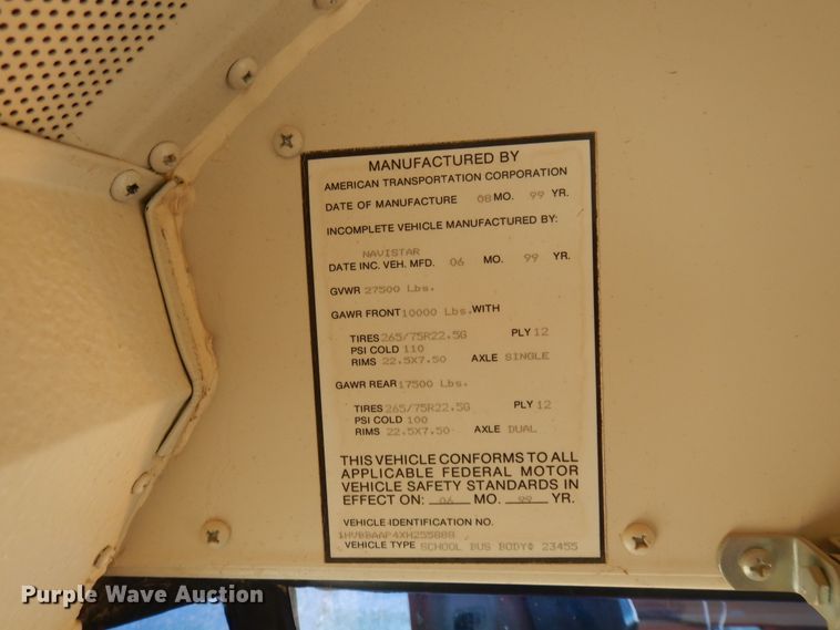 image for item FI9855 1999 International 3800 school bus