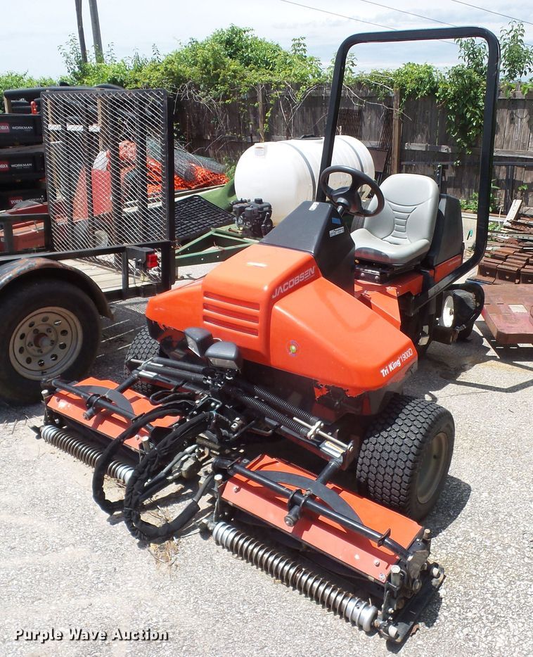 image for item FJ9141 2009 Jacobsen Tri-King 1900D lawn mower