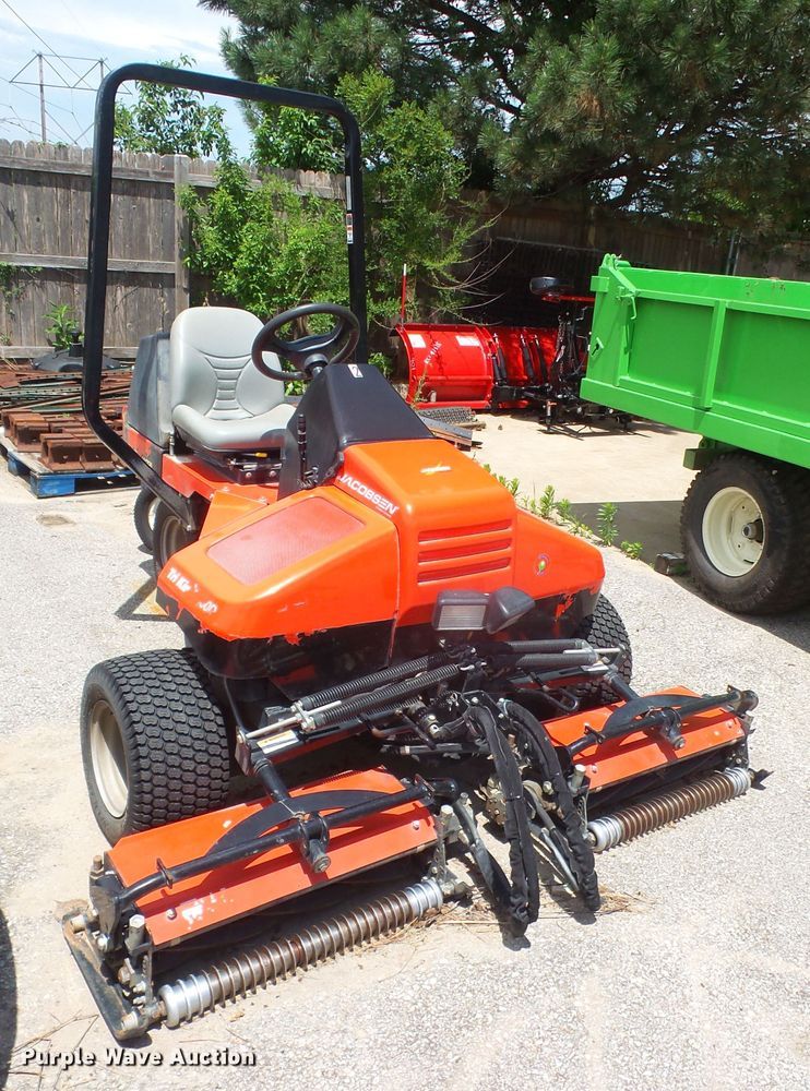 image for item FJ9141 2009 Jacobsen Tri-King 1900D lawn mower