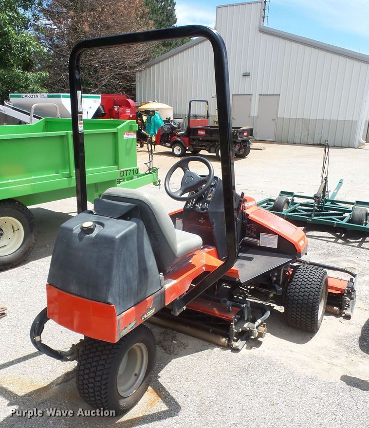 image for item FJ9141 2009 Jacobsen Tri-King 1900D lawn mower