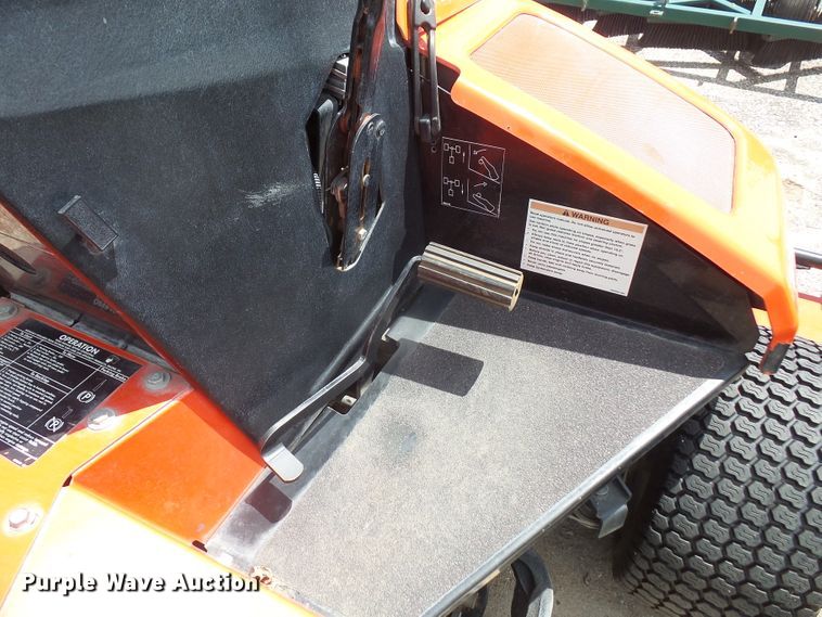 image for item FJ9141 2009 Jacobsen Tri-King 1900D lawn mower