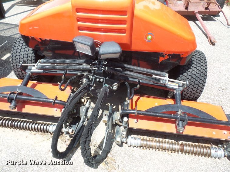 image for item FJ9141 2009 Jacobsen Tri-King 1900D lawn mower